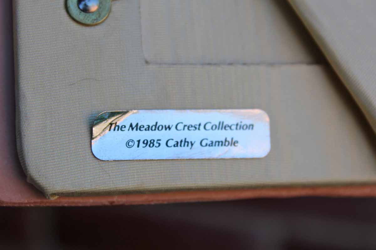 The Meadow Crest Collection 1985 Cathy Gamble Cast Resin Oyster Shell Picture Frame