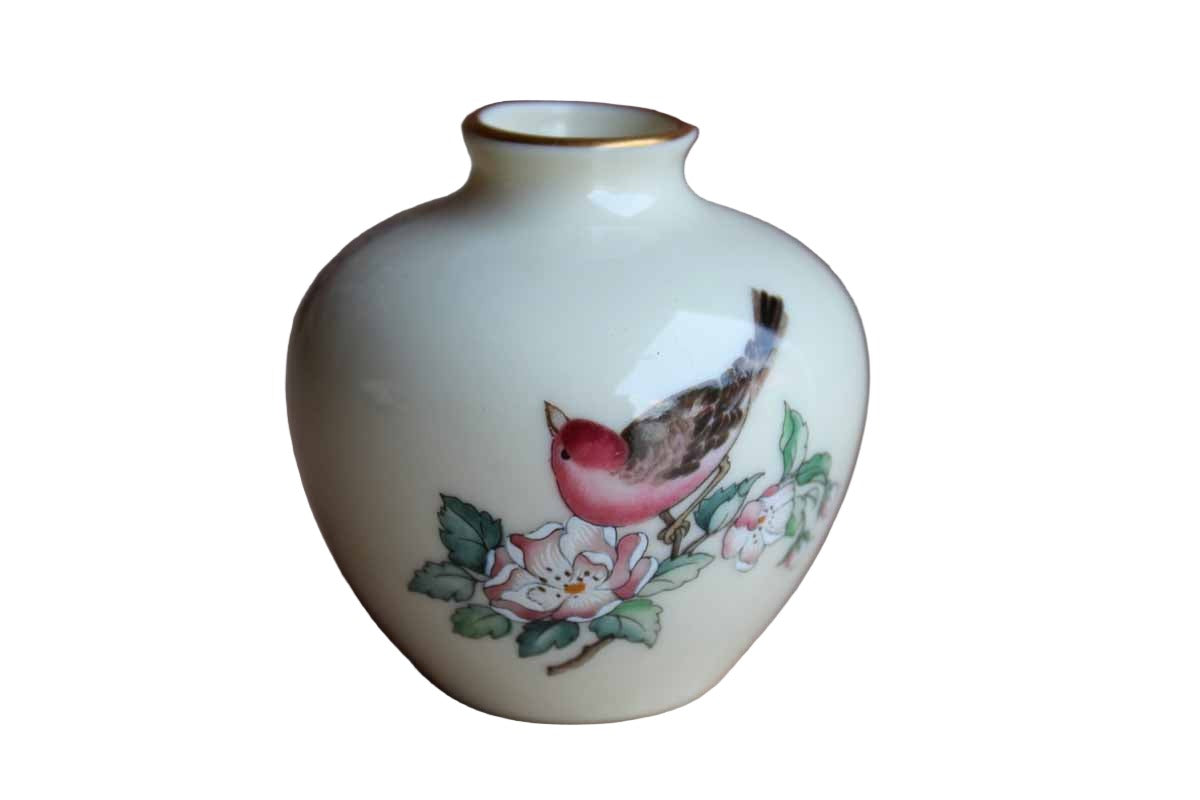 Lenox (USA) Serenade Ivory Porcelain Bud Vase