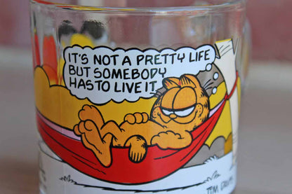 United Feature Syndicate 1978 Garfield "It's Not a Pretty Life..." Mug