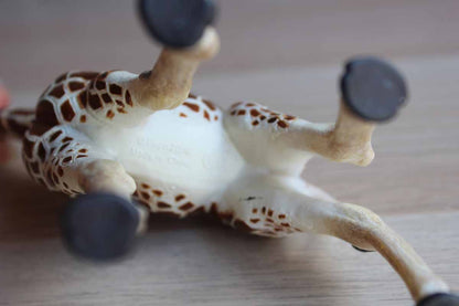 Papo (China) 2008 Cast Resin Giraffe Figurine