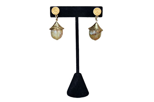 Trifari (USA) Gold Tone Pagoda Style Clip On Earrings with Caramel Swirled Plastic Stones