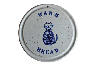 Hesperus Pottery (Brewster, Cape Cod, USA) Bread Warmer Decorated with a Cat