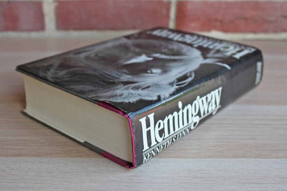 Hemingway by Kenneth S. Lynn