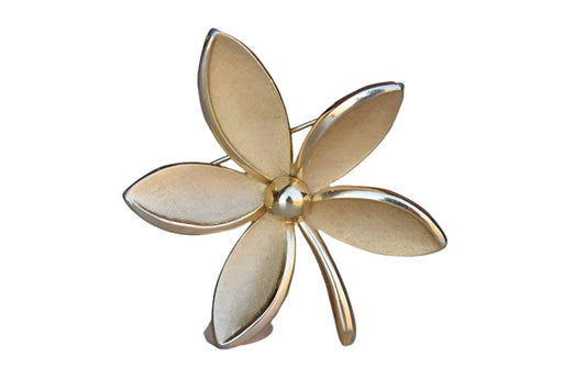 Trifari (USA) Gold Tone Flower-Shaped Brooch