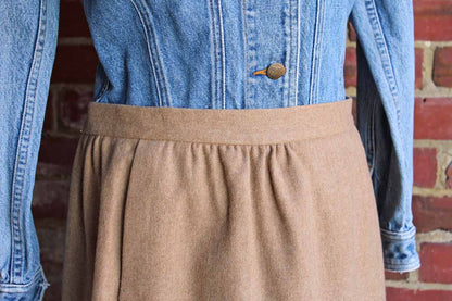 Pendleton Woolen Mills (Oregon, USA) 100% Virgin Wool Lined Tan Pencil Skirt, Size 12