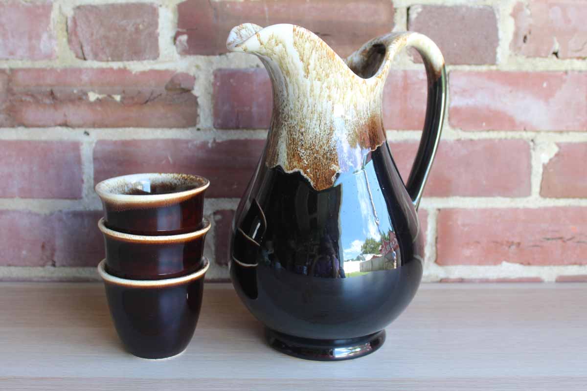 Pfaltzgraff (Pennsylvania, USA) Gourmet Brown Handled Pitcher and Three Cups