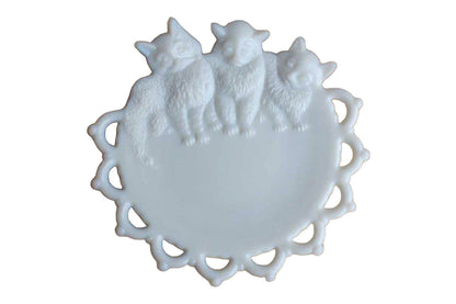Westmoreland Glass Company (Pennsylvania, USA) Milk Glass Plate with Lace Edge and Three Cats