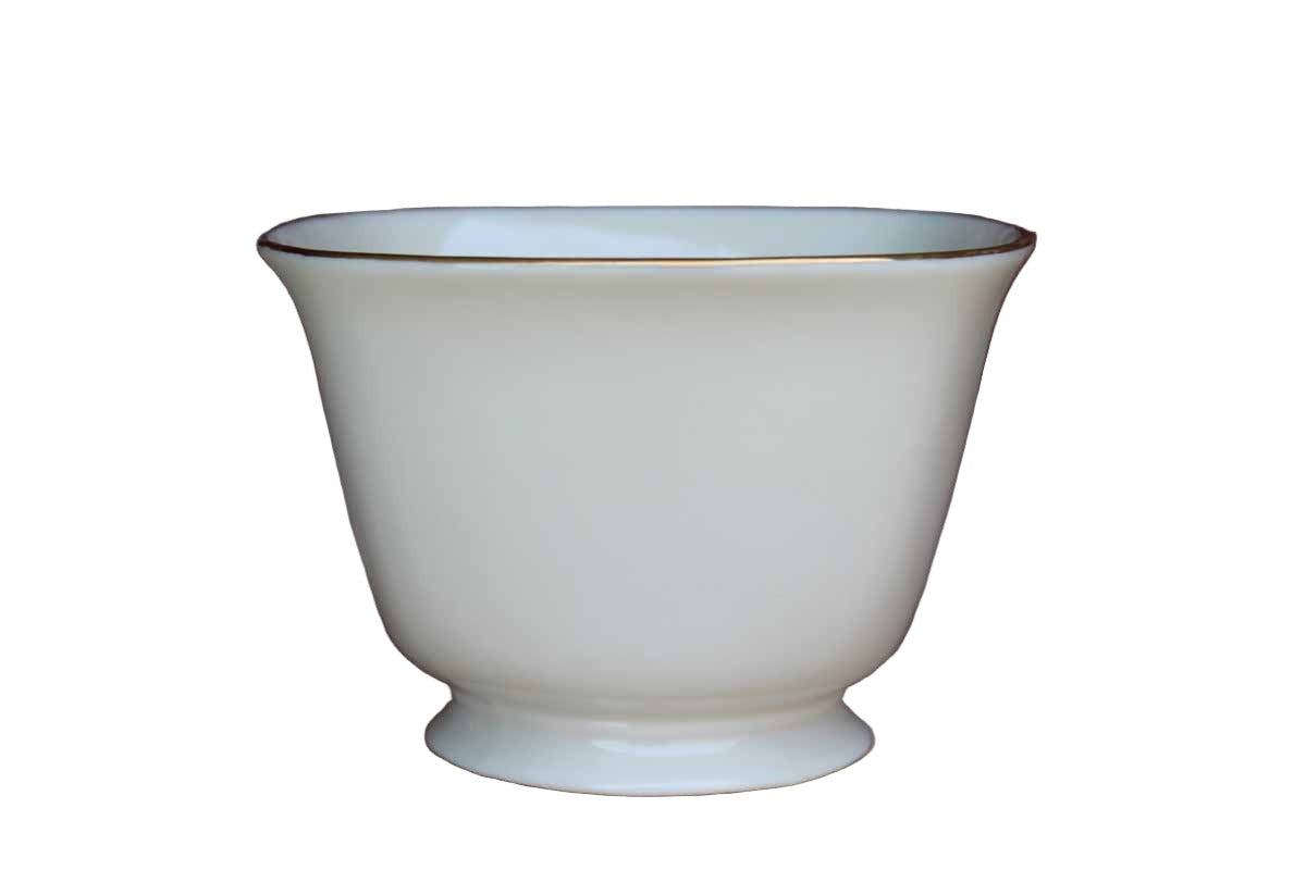 Lenox (USA) Ivory Bowl with Gold Rim