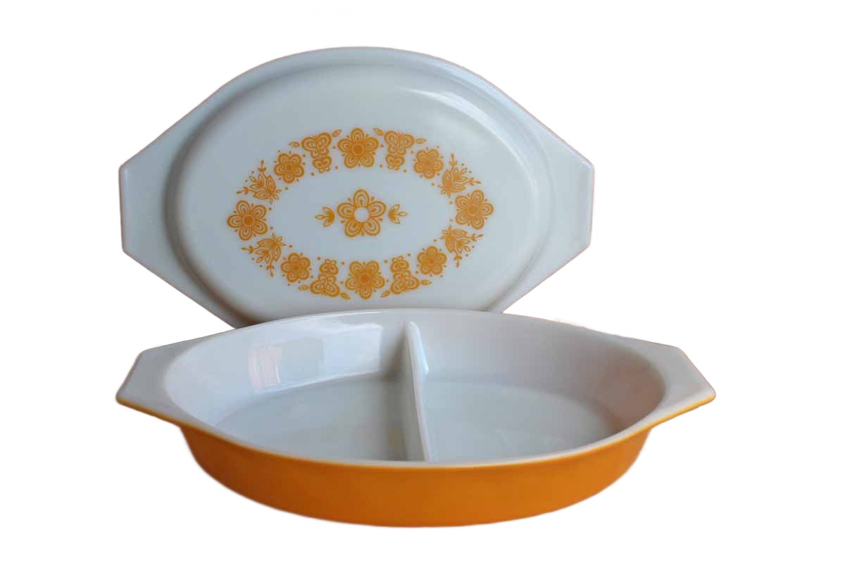 Corning Inc. (New York, USA) Pyrex Butterfly Gold 1 Quart Divided Casserole Dish with Lid