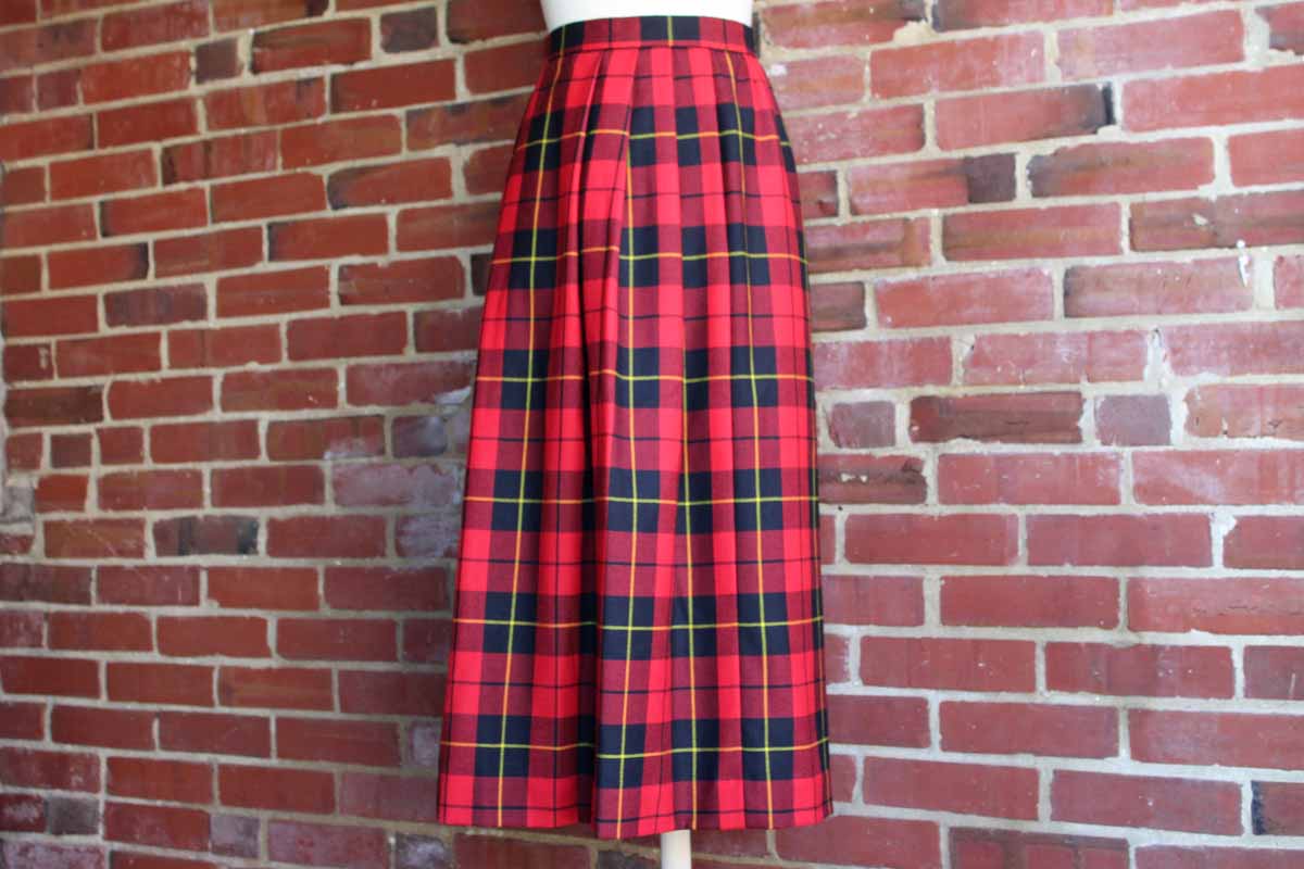 Land's End (Wisconsin, USA) Long 6-Panel Gored Red Plaid Wool Skirt