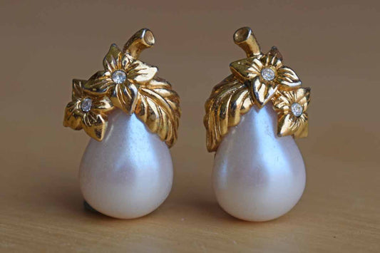 Avon Flowering Pear Pierced Earrings