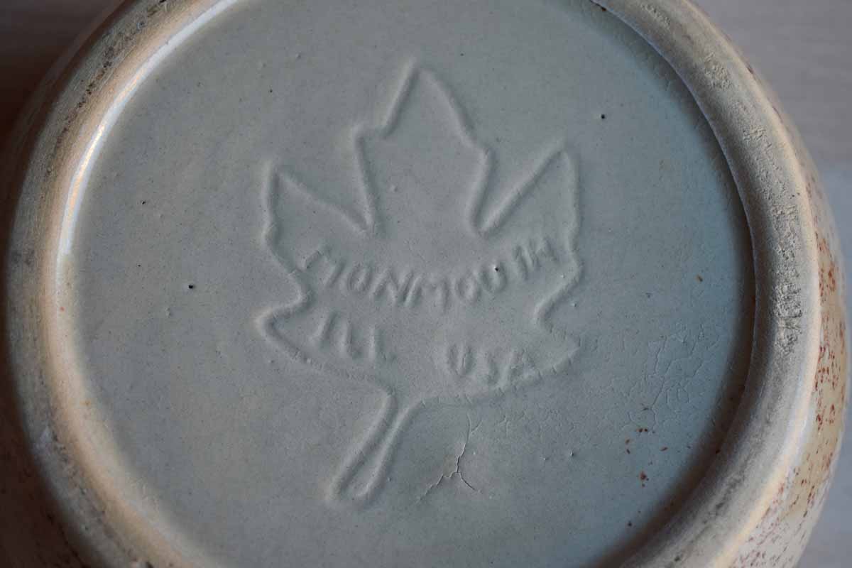 Monmouth Pottery (Illinois, USA) Red Spongeware Lidded Baking Pot