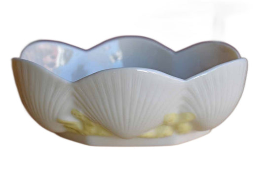 Belleek (Ireland) Irish Porcelain Bowl with Clamshell Design