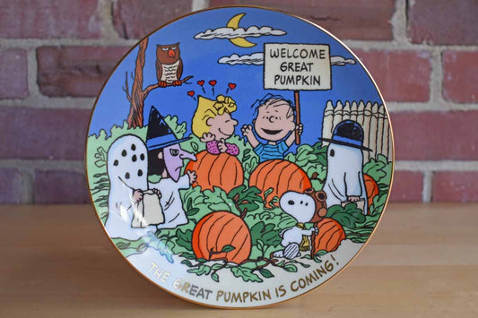 The Danbury Mint (USA) The Great Pumpkin is Coming! Decorative Plate