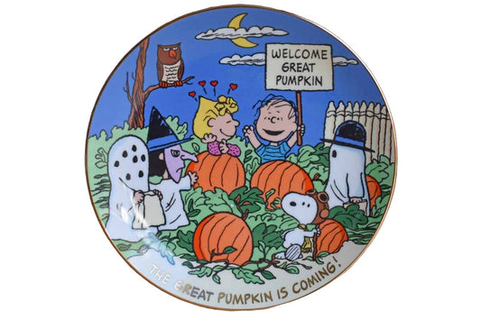 The Danbury Mint (USA) The Great Pumpkin is Coming! Decorative Plate