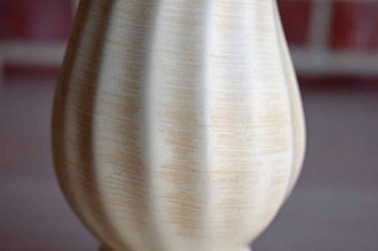 Haeger Potteries (Illinois, USA) Ceramic Flower Vase with Light Tan Brushstrokes