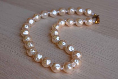 Miriam Haskell (New York, USA) Plastic Pearl Choker Necklace