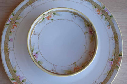 Morimura Brothers (Japan) Porcelain Dish with Hand Painted Flowers and Gilded Trim