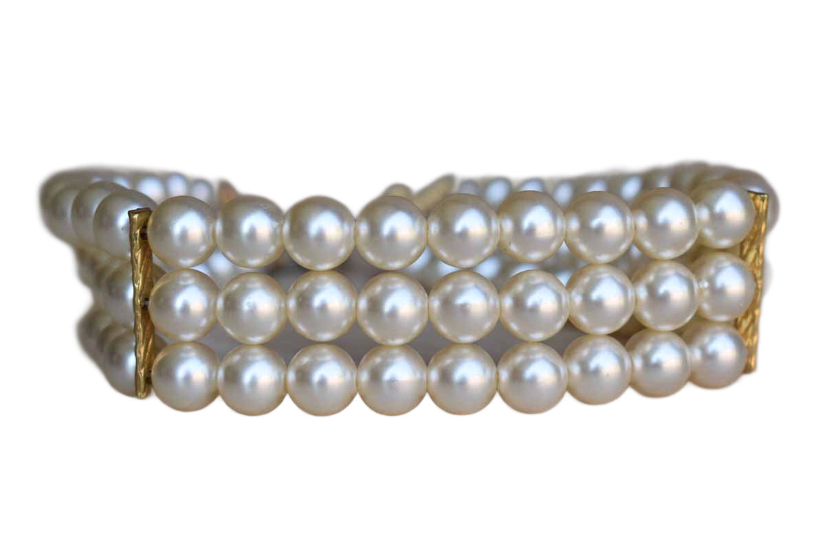 Fake pearl choker deals