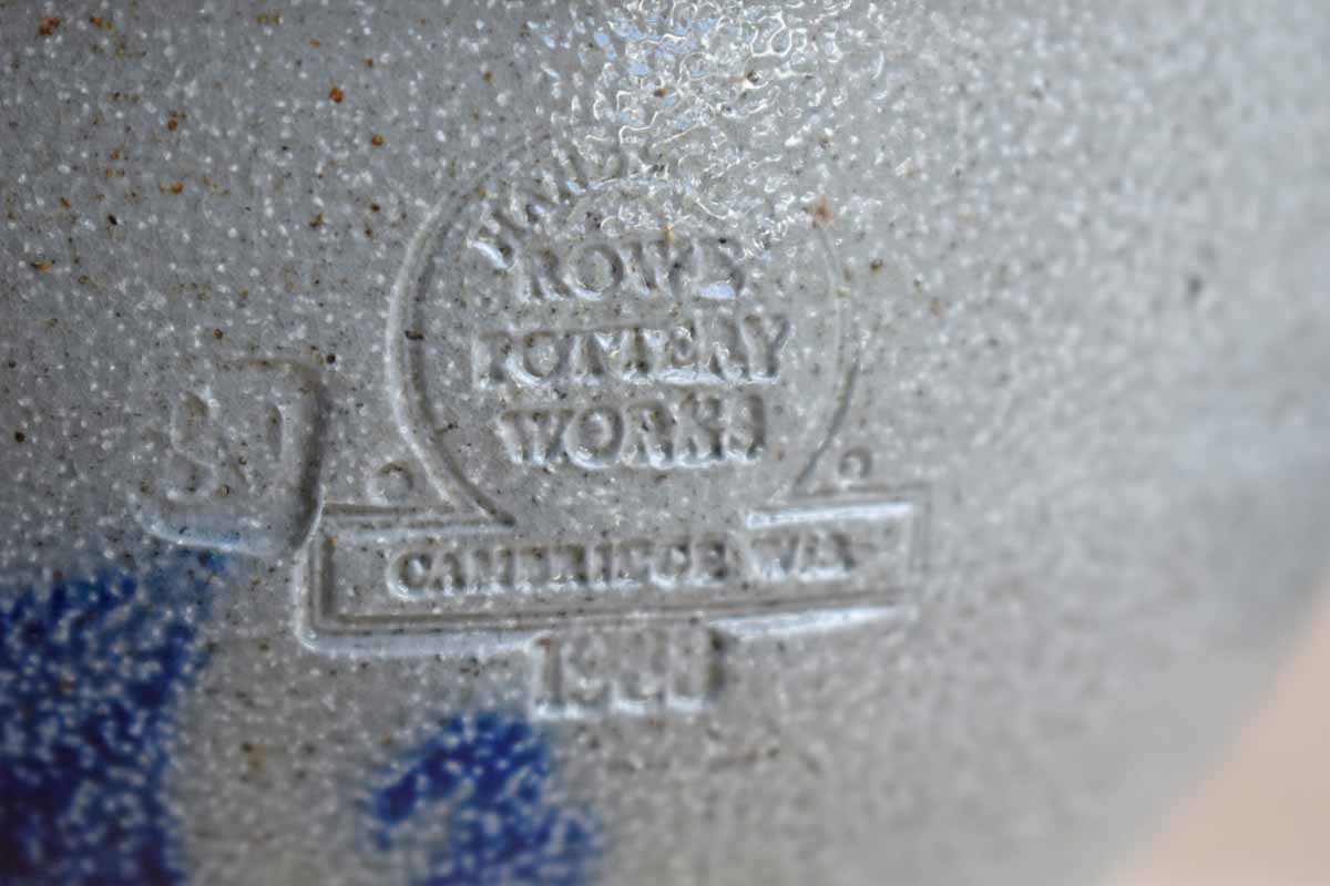 Rowe Pottery Works (Wisconsin, USA) Salt Glazed Lidded Bowl with Blue Flowers