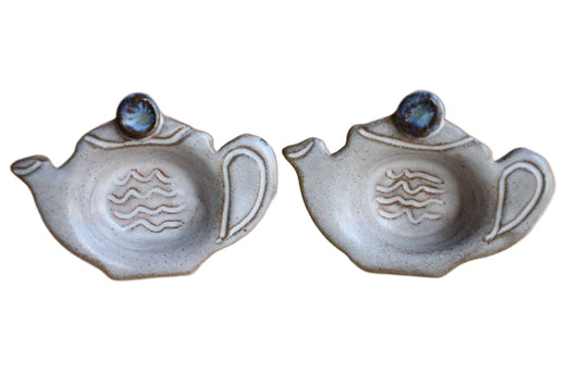 Ceramic Teapot-Shaped Tea Bag Rests